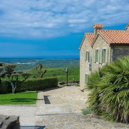 Holiday home Holiday Home Villa Plac By Interhome