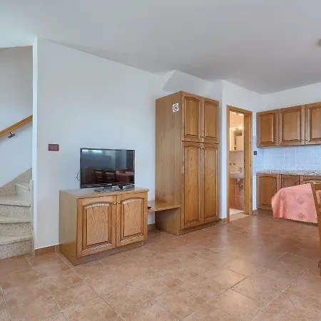 Holiday home Holiday Home Villa Plac By Interhome