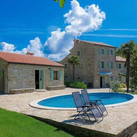 Holiday home Holiday Home Villa Plac By Interhome *