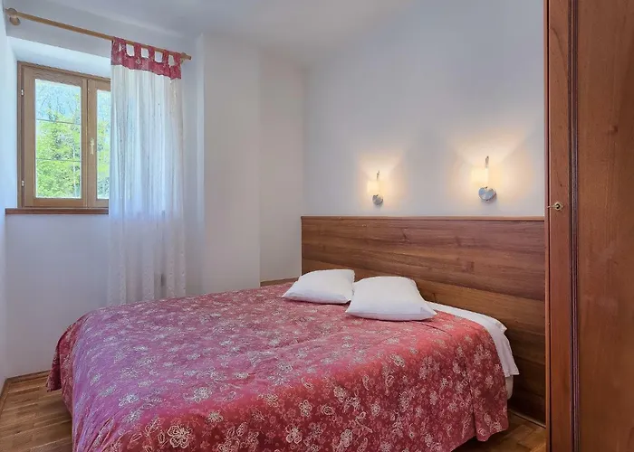 Semesterbostad Holiday Home Villa Plac By Interhome *